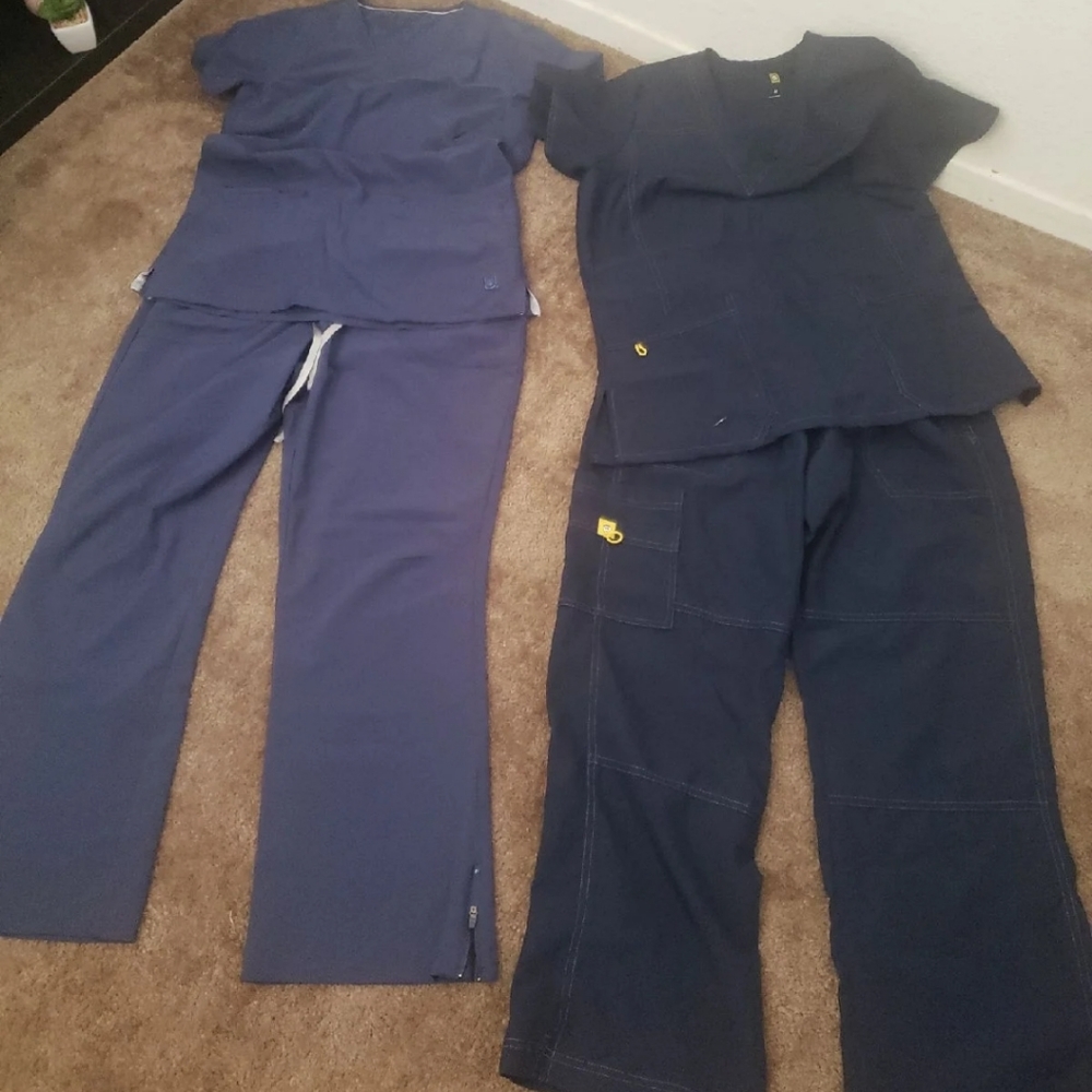 Scrub set